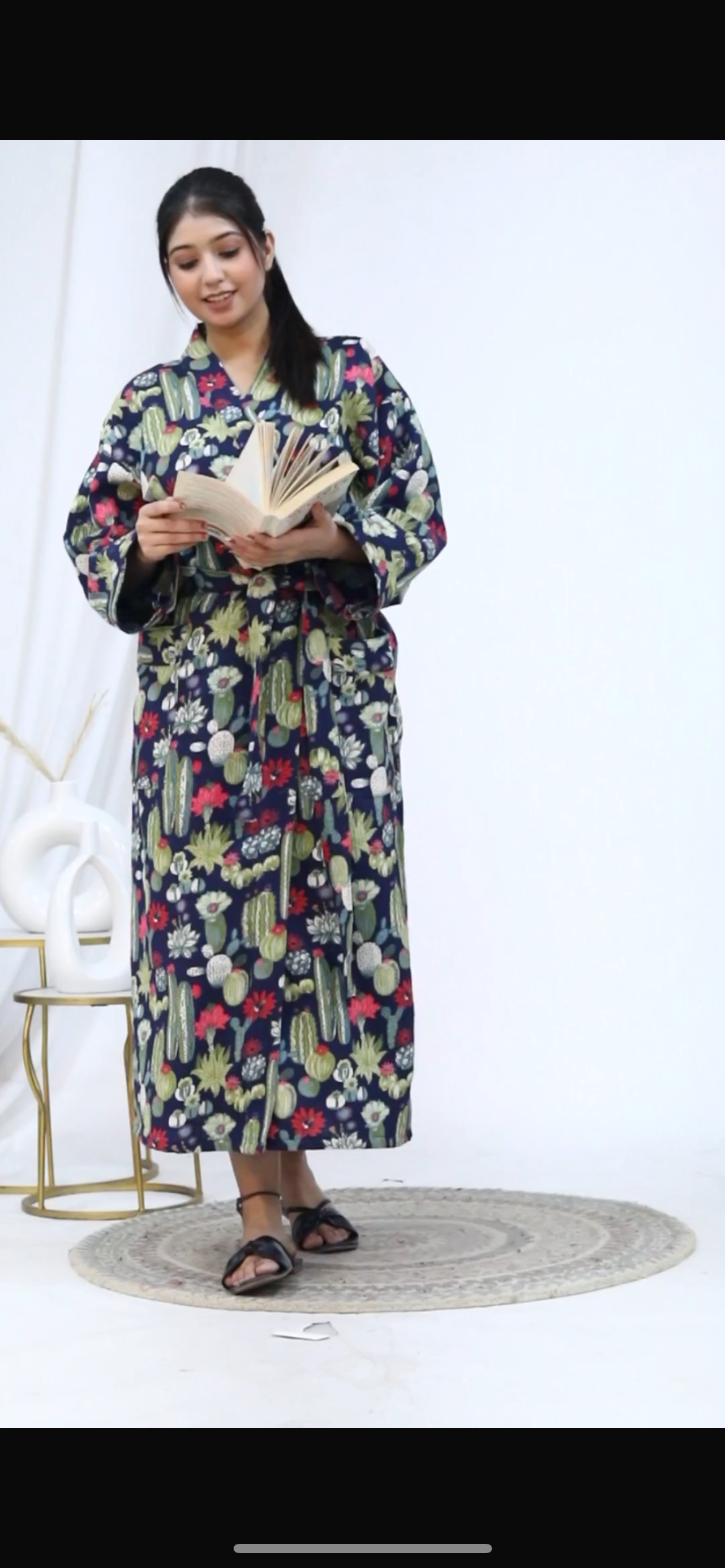 Block Printed Waffle Black Bathrobe