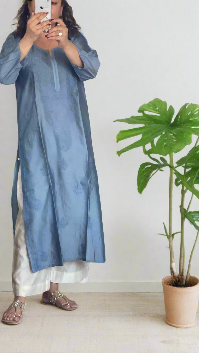Chikankari Chanderi Gala Buti Kurta