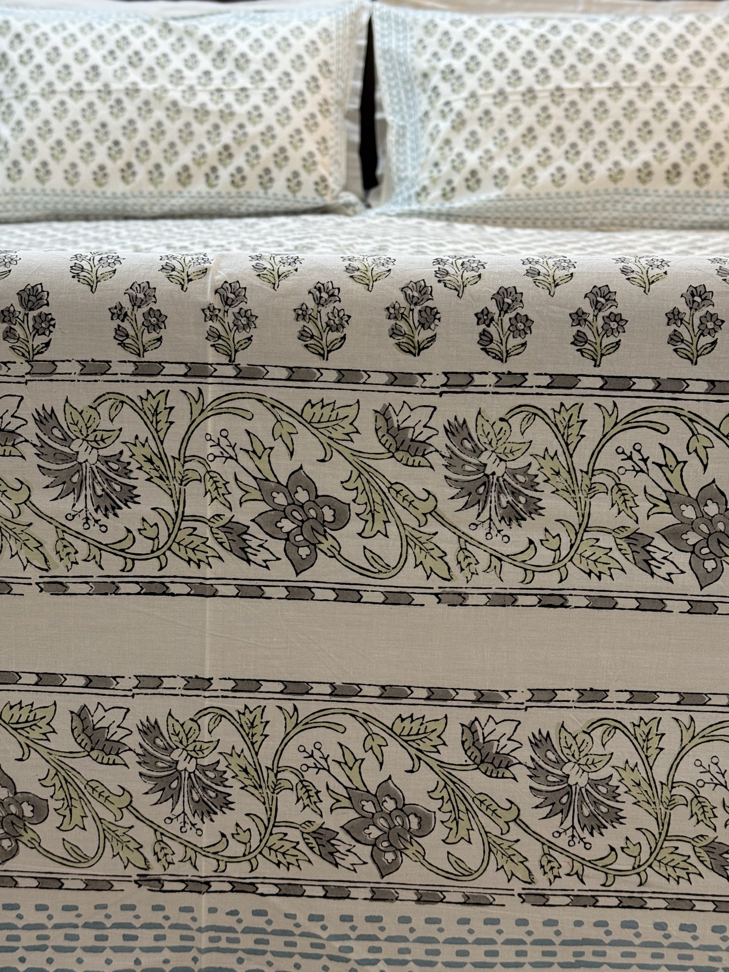 Hand Block Printed King Size Bed sheet: Lavender Blooms
